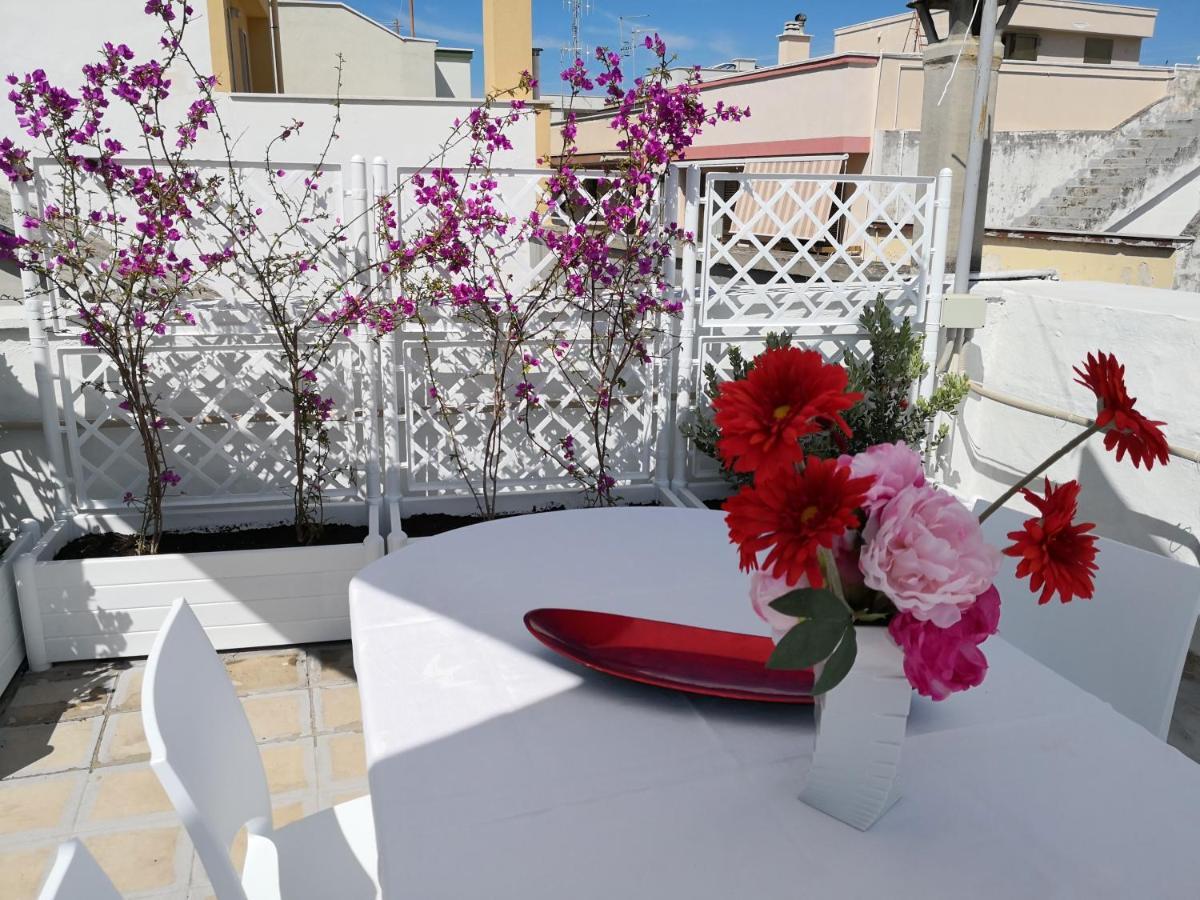 Vele Bianche Cosy Home Con Terrazza 폴리나노 아마레 외부 사진